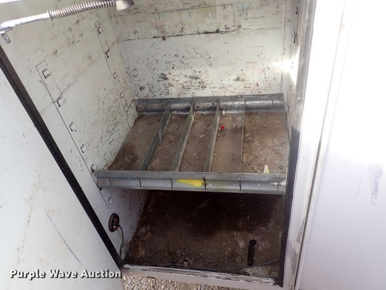 image for item DC4080 2003 Chevrolet Silverado 3500  utility bed pickup truck