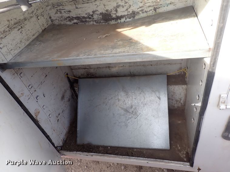 image for item DC4080 2003 Chevrolet Silverado 3500  utility bed pickup truck