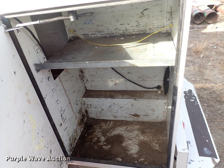 image for item DC4080 2003 Chevrolet Silverado 3500  utility bed pickup truck