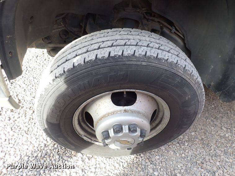 image for item DC4080 2003 Chevrolet Silverado 3500  utility bed pickup truck