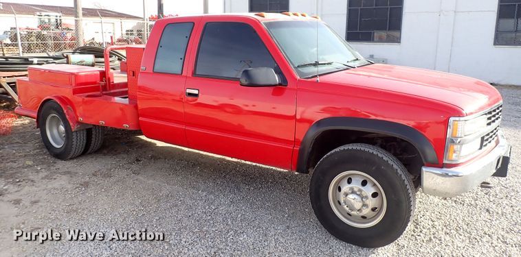 image for item DC4081 1992 Chevrolet K3500  flatbed pickup truck