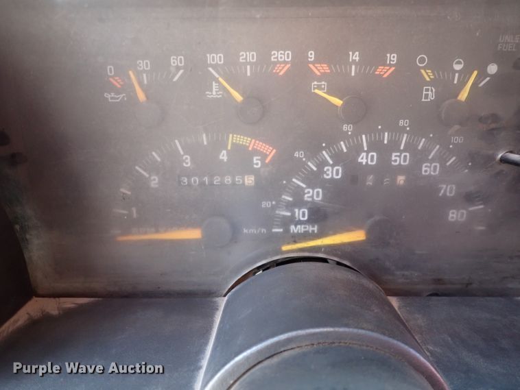 image for item DC4081 1992 Chevrolet K3500  flatbed pickup truck