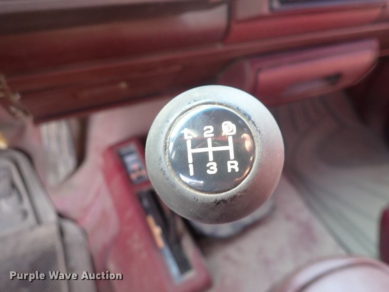 image for item DC4081 1992 Chevrolet K3500  flatbed pickup truck