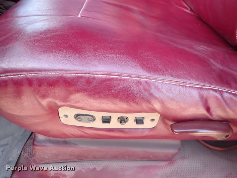 image for item DC4081 1992 Chevrolet K3500  flatbed pickup truck