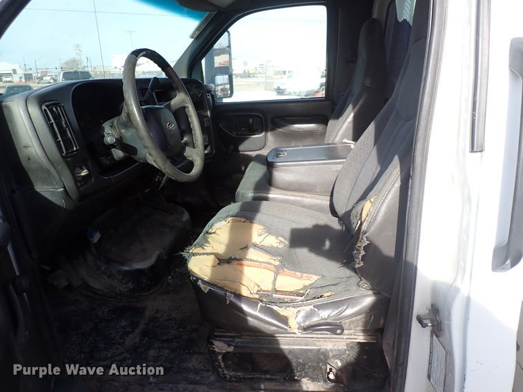 image for item DC4082 2003 Chevrolet C4500  utility / service truck