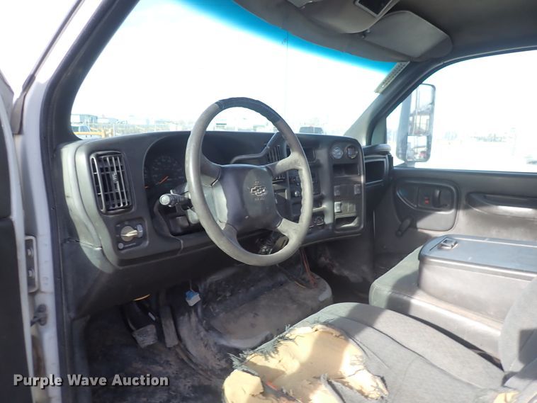 image for item DC4082 2003 Chevrolet C4500  utility / service truck