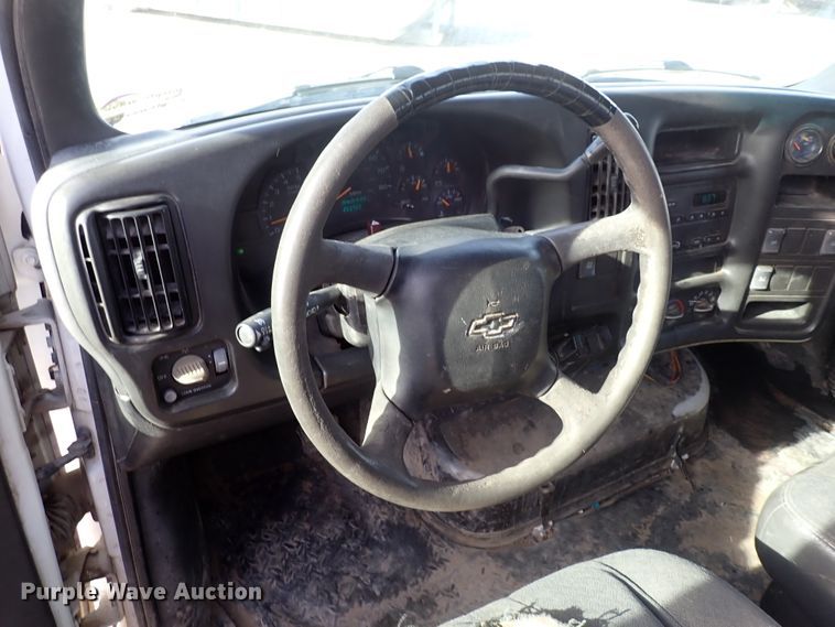 image for item DC4082 2003 Chevrolet C4500  utility / service truck