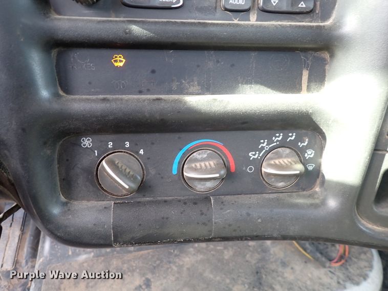 image for item DC4082 2003 Chevrolet C4500  utility / service truck