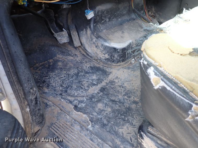 image for item DC4082 2003 Chevrolet C4500  utility / service truck