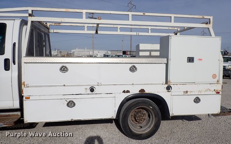 image for item DC4082 2003 Chevrolet C4500  utility / service truck