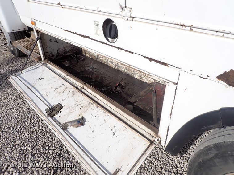 image for item DC4082 2003 Chevrolet C4500  utility / service truck