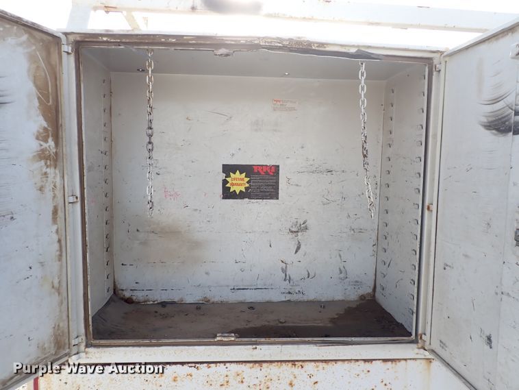 image for item DC4082 2003 Chevrolet C4500  utility / service truck