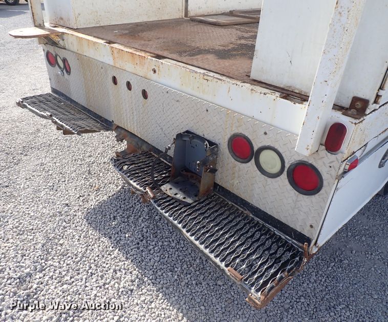 image for item DC4082 2003 Chevrolet C4500  utility / service truck