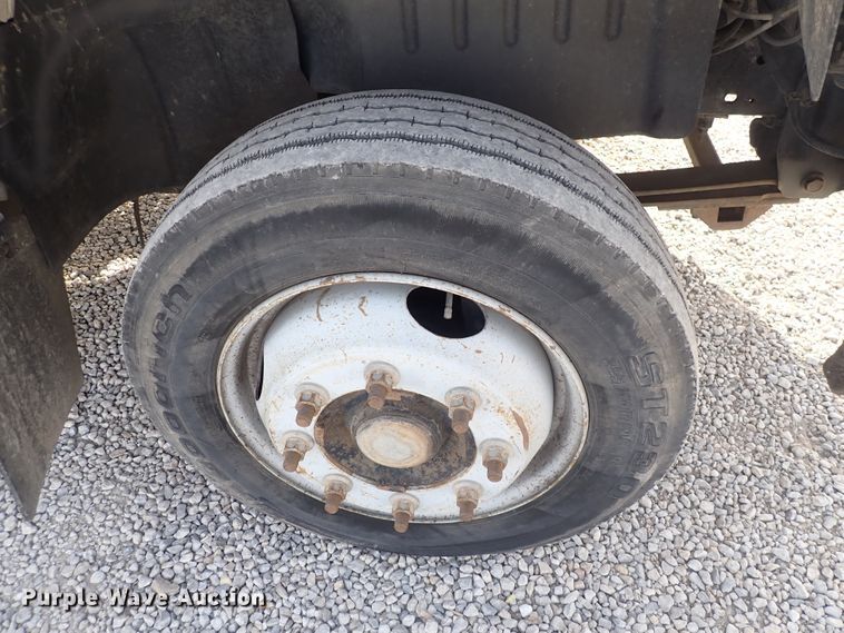 image for item DC4082 2003 Chevrolet C4500  utility / service truck