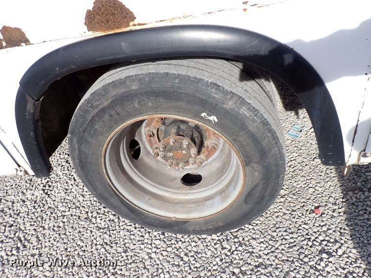 image for item DC4082 2003 Chevrolet C4500  utility / service truck