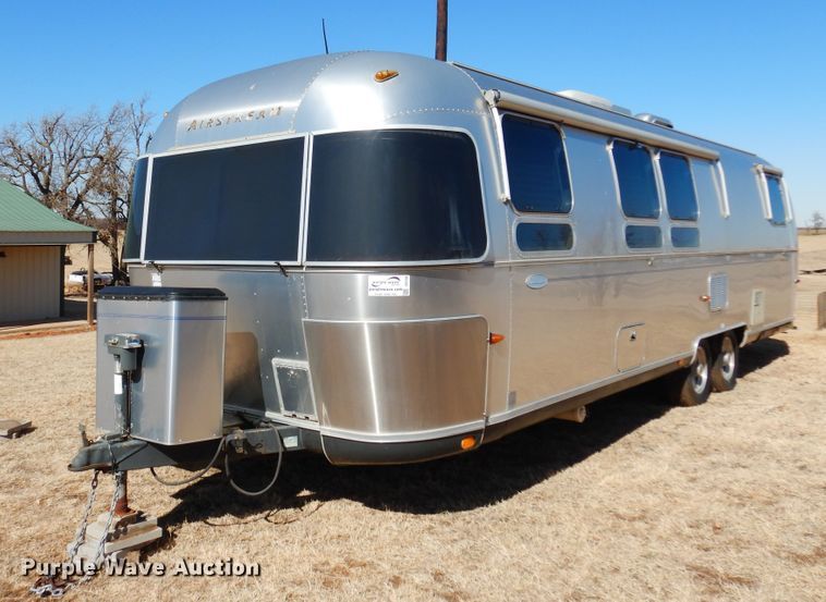 image for item DF0106 2004 Airstream  camper