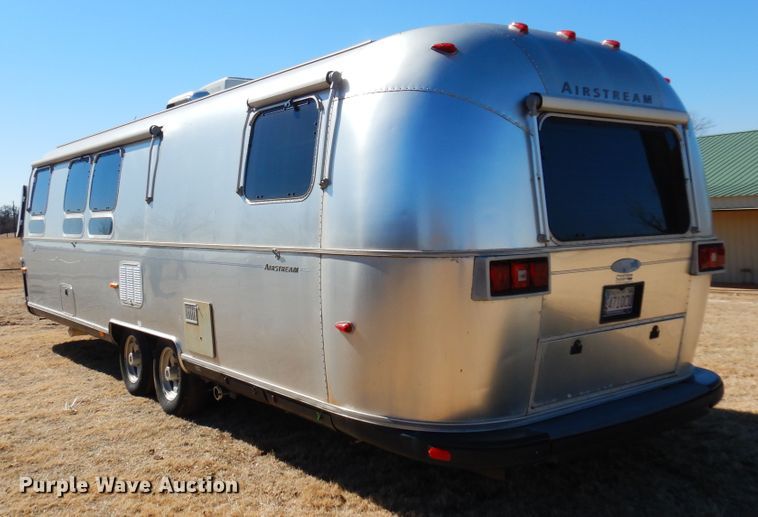 image for item DF0106 2004 Airstream  camper