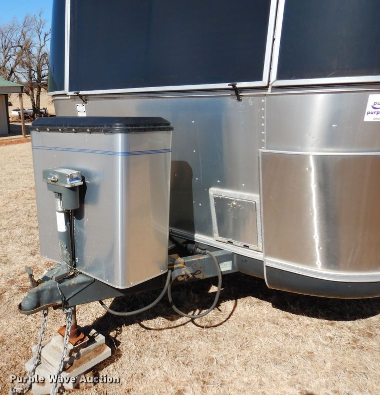 image for item DF0106 2004 Airstream  camper