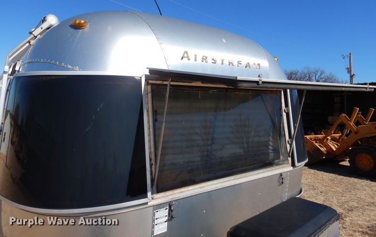 image for item DF0106 2004 Airstream  camper