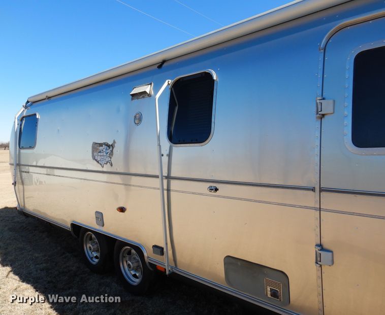 image for item DF0106 2004 Airstream  camper