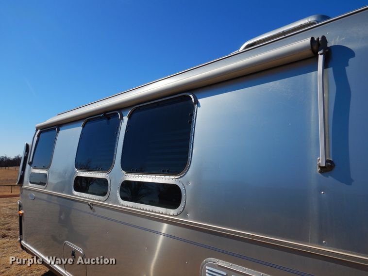 image for item DF0106 2004 Airstream  camper