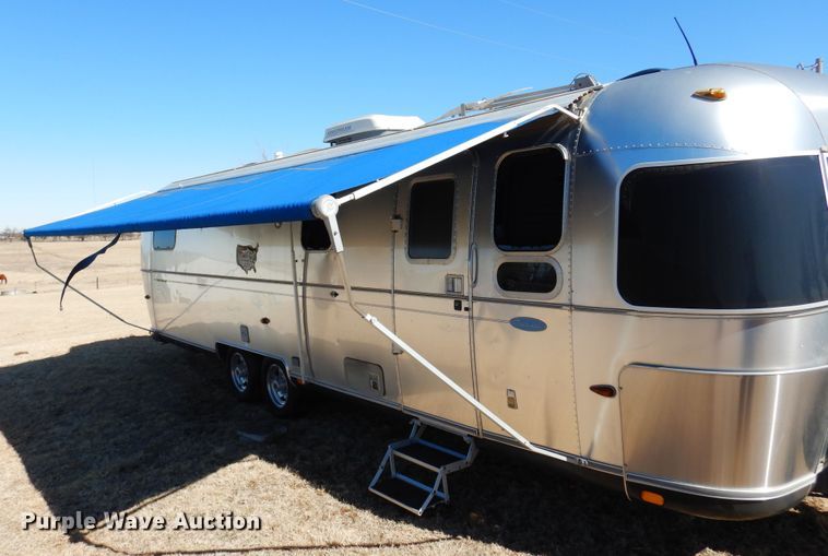 image for item DF0106 2004 Airstream  camper