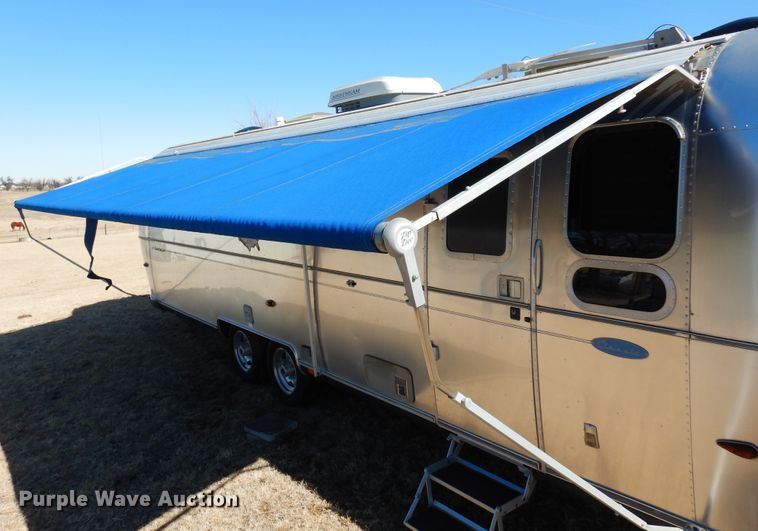 image for item DF0106 2004 Airstream  camper
