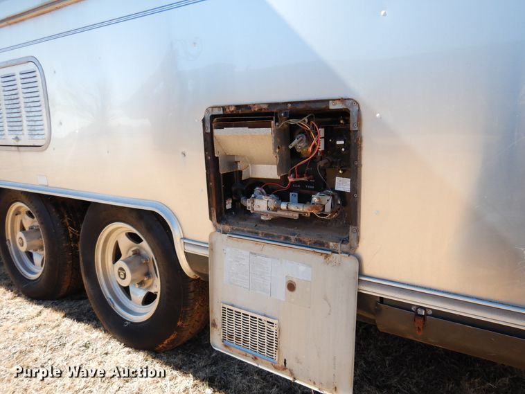 image for item DF0106 2004 Airstream  camper