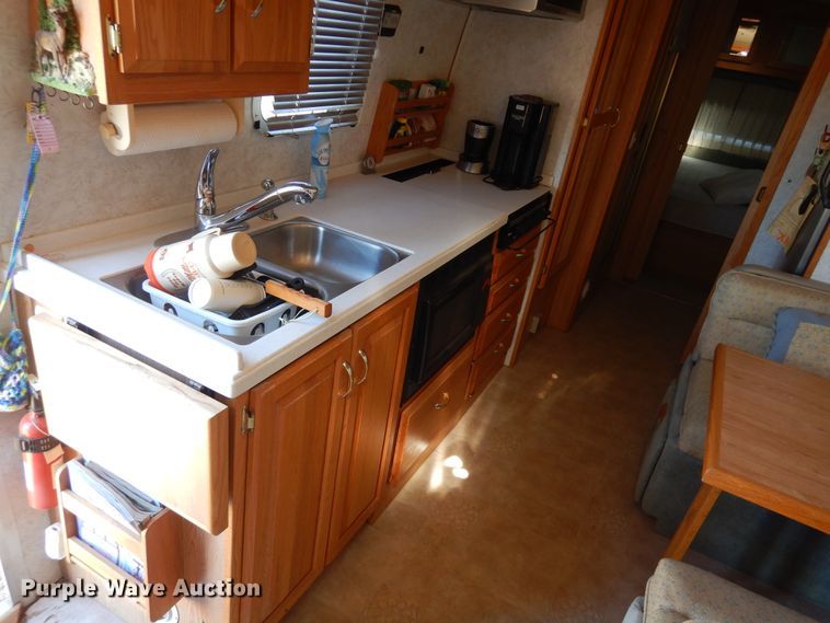 image for item DF0106 2004 Airstream  camper