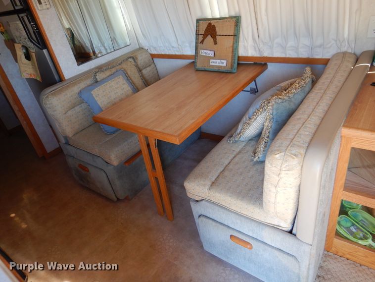 image for item DF0106 2004 Airstream  camper