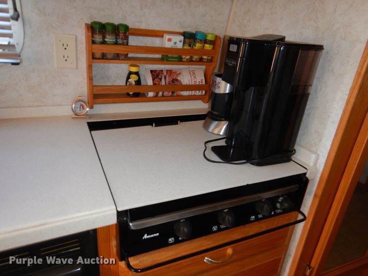 image for item DF0106 2004 Airstream  camper