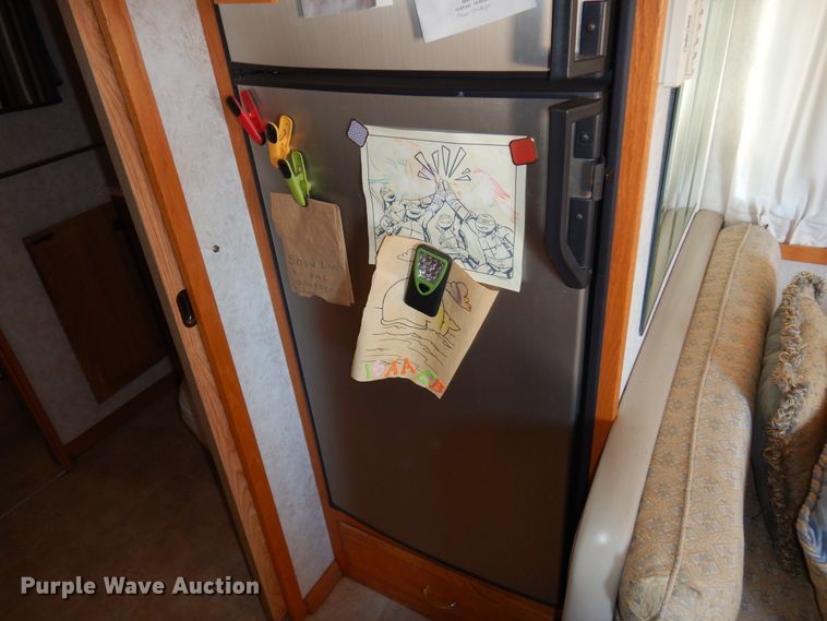 image for item DF0106 2004 Airstream  camper