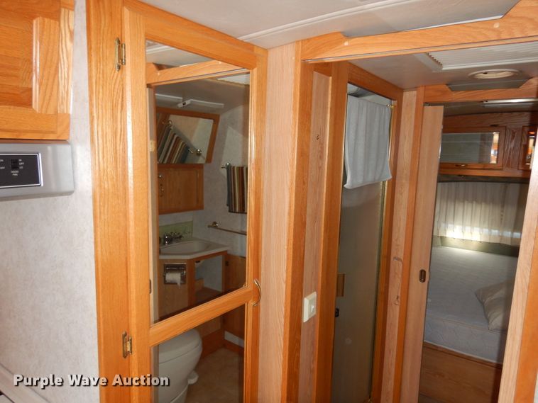 image for item DF0106 2004 Airstream  camper