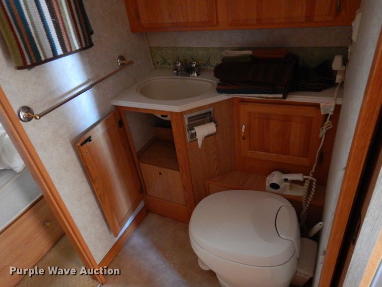 image for item DF0106 2004 Airstream  camper