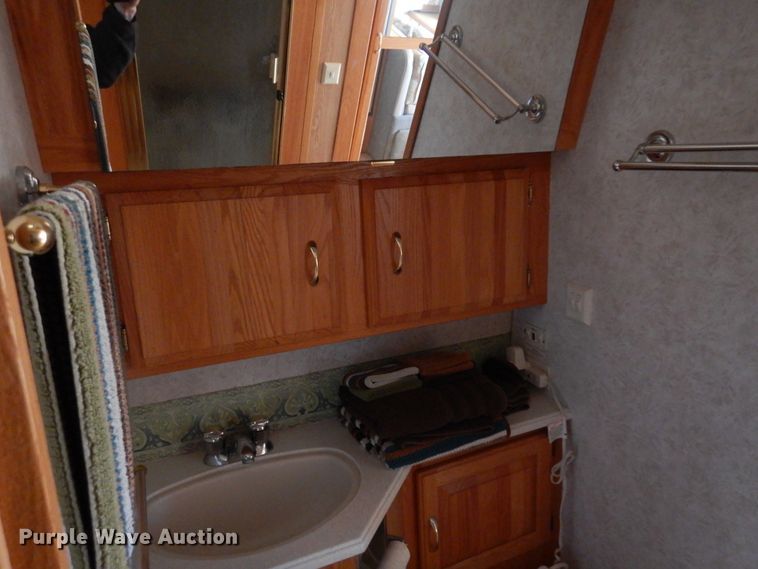 image for item DF0106 2004 Airstream  camper