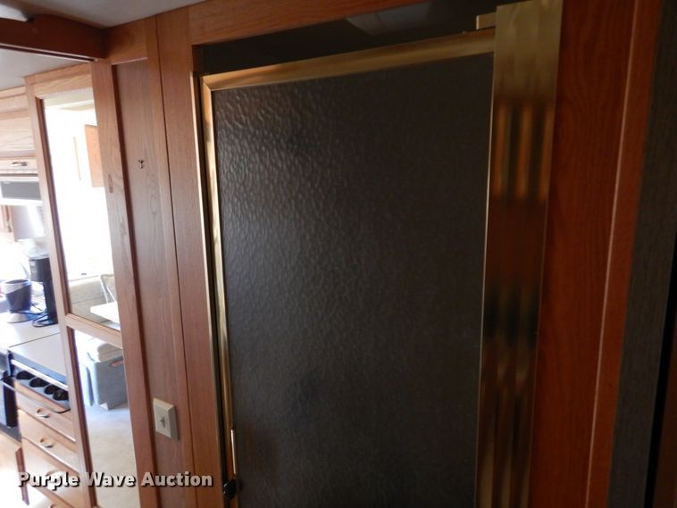 image for item DF0106 2004 Airstream  camper