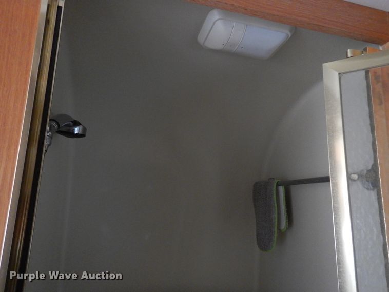 image for item DF0106 2004 Airstream  camper