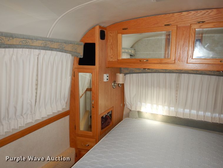 image for item DF0106 2004 Airstream  camper