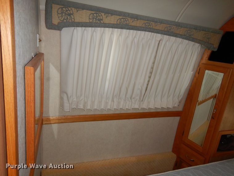 image for item DF0106 2004 Airstream  camper