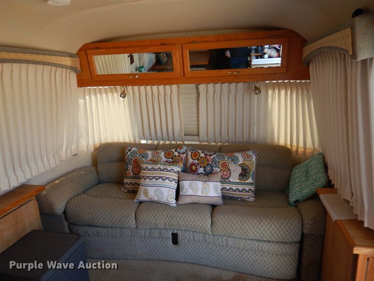 image for item DF0106 2004 Airstream  camper