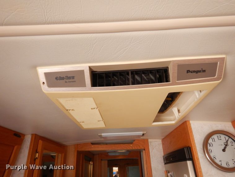 image for item DF0106 2004 Airstream  camper