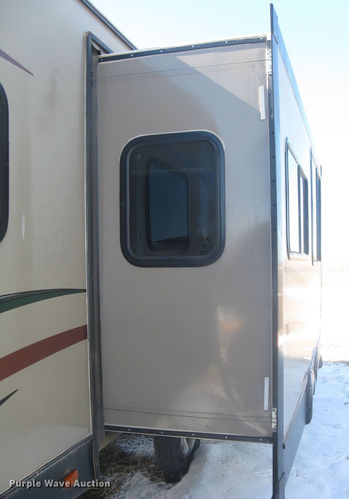 image for item DG5327 2015 Heartland Mallard  camper
