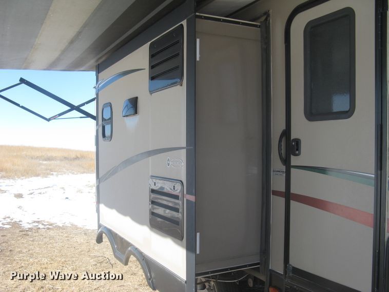 image for item DG5327 2015 Heartland Mallard  camper