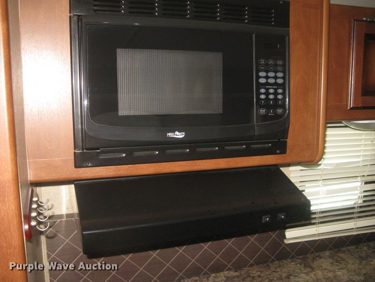 image for item DG5327 2015 Heartland Mallard  camper