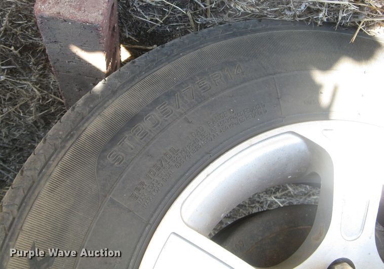 image for item DG5327 2015 Heartland Mallard  camper