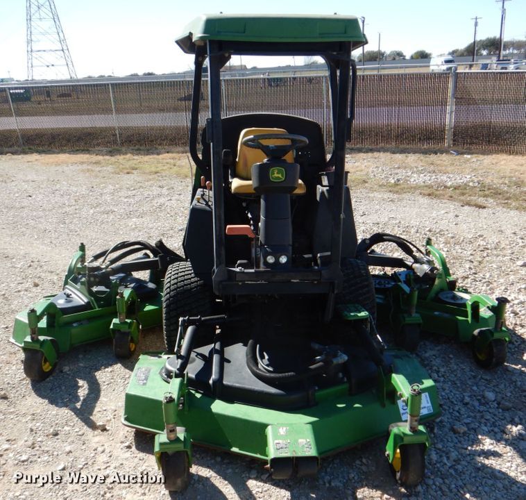 image for item DH7341 2003 John Deere 1600 Turbo  lawn mower