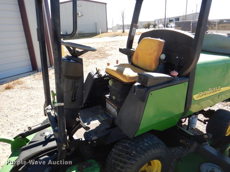 image for item DH7341 2003 John Deere 1600 Turbo  lawn mower