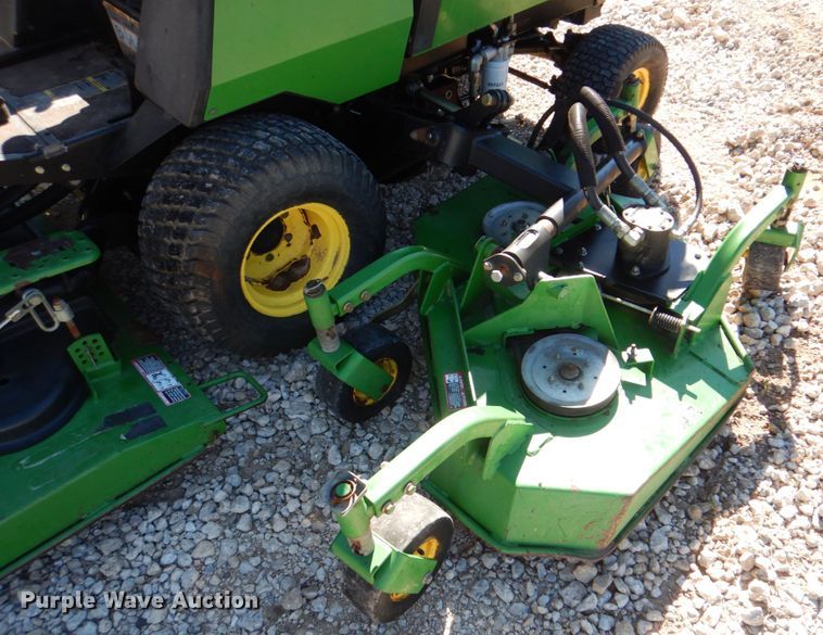 image for item DH7341 2003 John Deere 1600 Turbo  lawn mower