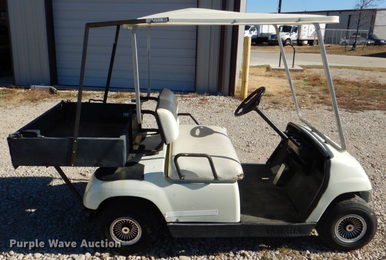image for item DH7342 2002 Yamaha G16  golf cart