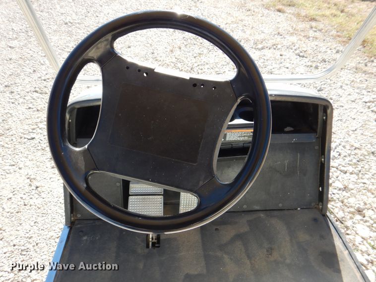 image for item DH7342 2002 Yamaha G16  golf cart